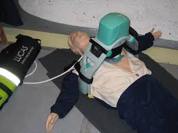 Vid plötsligt hjärtstopp hamnar hjärtat oftast i ett kammakarflimmer (ventrikelflimmer). Program I Vetandets Varld Om Hjartstopp Hjartstoppscentrum