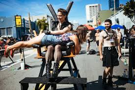 SFGATE در X: «Kinky sex has its day at SFs Folsom Street Fair  t.co8sR4J0tBBK t.co4mijLPpA1S»  X