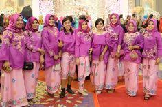 Referensi berbagai model kebaya modern berbagai contoh model kebaya modern cocok buat keacara kondangan menambah. 12 Raya 2017 Ideas Kebaya Baju Bodo Traditional Outfits