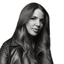 Wendy Belanger's Instagram, Twitter & Facebook