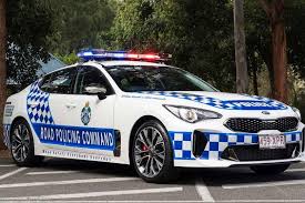 Bagaikan kereta api yang sedang langsir. Seleksi Kereta Peronda Polis Paling Menarik Di Dunia Salah Satunya Pakai Porshe Maskulin