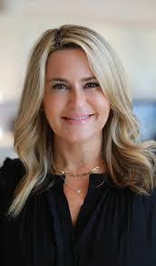 Nina Kurtz's Instagram, Twitter & Facebook