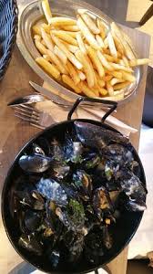 Moules Frites Copieuses Mais Basiques Picture Of Les Sablettes Frejus Tripadvisor