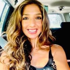 Marina Contreras's Instagram, Twitter & Facebook