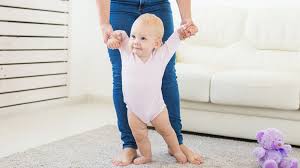 Ab wann kann mein baby krabbeln? Ab Wann Muss Mein Baby Laufen Lernen Echte Mamas
