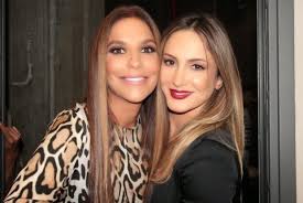 Não foram poucas as críticas que claudia leitte recebeu diante de sua participação no programa altas horas, exibido na globo no último sábado (22).ela, ana maria braga e deborah secco. Encontro De Estrelas Cantoras Se Juntam Para Homenagear Os 30 Anos Da Axe Music Anttenados