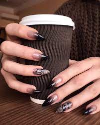 Las últimas tendencia de moda en color de uña y esmaltes para una hermosa manicura. Disenos De Unas 2021 Coleccion De Opciones Actuales De Manicura 2021