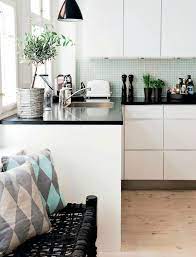 cuisine blanc laque plan de travail noir cuisine blanc laque cuisines maison interieur de cuisine