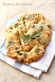Recette De Fougasse Au Gorgonzola Romarin Et Fleur De Sel Recette Recettes De Cuisine Fougasse Cuisson Des Aliments