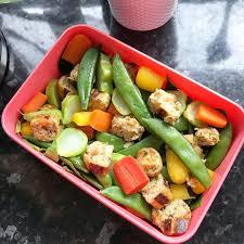 A Very Random Work Lunch Salad With Cauliflower Masala Sausages Made With Sugar Snap Peas Carrots Broccoli Spin Lunch Salads Sugar Snap Peas Snap Peas