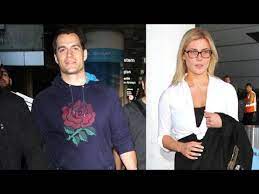 (cnn) henry cavill is very happy in love, and in life and would be enormously grateful if you the man of steel star posted a selfie with his girlfriend natalie viscuso on his verified instagram. Henry Cavill And His 19 Year Old Girlfriend Arrive At Lax Youtube