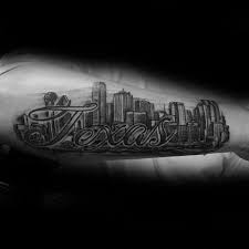 London skyline tattoo on the inner forearm. 20 Dallas Skyline Tattoo Designs Fur Manner Texas Ink Ideen Mann Stil Tattoo Dallas Skyline Texas Tattoos Tattoos Manner