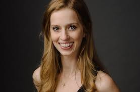 Elizabeth Dorman's Instagram, Twitter & Facebook