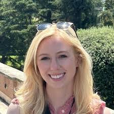 Erin Holcomb's Instagram, Twitter & Facebook