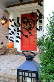13 Not So Scary Halloween Porches Country Halloween Decor Diy Halloween Decorations Halloween Front Porch Decor
