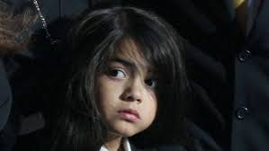 Fiul cel mic al lui Michael Jackson a renuntat la numele dat de tatal sau.  Cum il va striga de acum familia pe Blanket