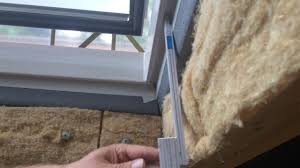 Dachflachenfenster Luftdicht Anschliessen Handwerkliche Und Vorgefertigte Losungen Youtube