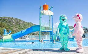 Lyngdal kommune frykter et større smitteutbrudd, etter to større religiøse samlinger ved bedehuset betania forrige helg. Sorlandsbadet Aqualand In Lyngdal Bathing Lyngdal Norway