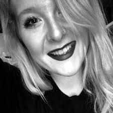 Juliana Albert (@JulianaAlbert17)