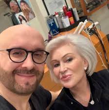 Another great day in my career welcoming the most beautiful and elegant  talk show host and entertainer Sharon Osbourne for a complete  transformation. Sharon has 100% white hair and she was coloring