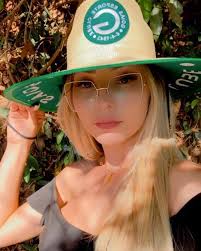 Bruna Danielle musa do Goiás 2020 tem um recado para vocês. Chegou a hora  da nossa família mostrar sua força! *Dia 09/10 (sexta-feira)*...