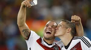 Podolski war kümmerer und integrator. Bastian Schweinsteiger Und Lukas Podolski Sind Die Helden Der Deutschland Saga