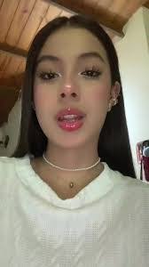 Candy Michell's Instagram, Twitter & Facebook