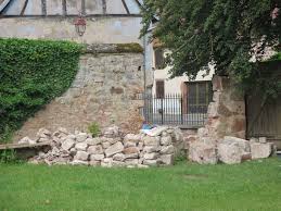 Rejointer un mur en pierre. Maconnerie De Murs Et Murets En Gres Eco Renover Dans Les Vosges Du Nord