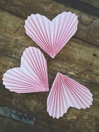 Herzgirlande Aus Papier Basteln Dekoking Basteln Mit Papier Basteln Papiergirlande