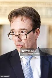 2,617 Merril Lynch Photos & High Res Pictures