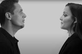 Grand corps malade slame 106 mots en 14 secondes !00:56. Grand Corps Malade Et Camille Lellouche Leur Chanson Fait Fondre La Toile Video Music Covers Creations