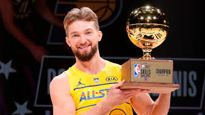 Lillard and doncic tied for a starting spot, but doncic's lead. Foui5kv83vwabm