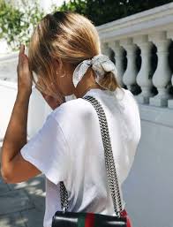 the small tweak that changes any outfit in 2 seconds 2020 kadin olmak kadin bandana sac stili