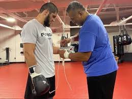 Где смотреть бои петра яна, ислама махачева и аскара аскарова на ufc 259: Boj Mahacheva Vnov Otmenen Haritonov Pobezhdaet Nokautom V Emiratah Mk