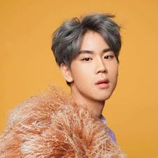 27/05/20] Actualización de LongKhong la serie en Twitter: Prem Warut, Baby  Face, el chico de aspecto chino se ganará nuestros corazones. Prem se unió  como actor para el MV de una canción