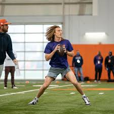 The clemson quarterback is expected to be the no 1 pick at the nfl draft this week by the jacksonville jaguars. Former Clemson Qb Trevor Lawrence Impressive At Pro Day For Nfl Scouts Sports Illustrated Clemson Tigers News Analysis And More