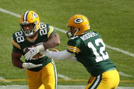 Dillon tiene 22 años (2/5/1998) y el mide 182cm de alto. Packers Rb Aj Dillon Has Been Activated From Reserve Covid 19 List Acme Packing Company