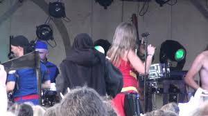 Feuerschwanz — hurra hurra die pest ist da. Feuerschwanz Hurra Hurra Die Pest Ist Da 31 08 2013 Live In Hd Qualitat Youtube