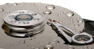 влияние влажности на жесткие диски — пример