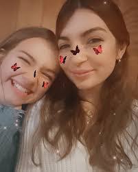 Alyssa Derosier's Instagram, Twitter & Facebook