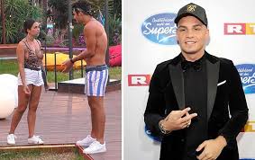 Love Island Melissa Reagiert Auf Pietro Lombardi Rtl Ii Weihte Sie Ein Pietro Lombardi Lombardi Star Wars
