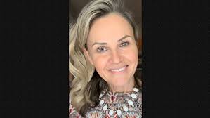 Kerry Gale 🟡 Redefining Style & Confidence After 50