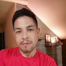 Arturo Carmona updated their profile picture.