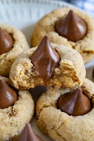 Perfect Easy Peanut Butter Blossoms Crazy For Crust Recipe Peanut Butter Cookie Recipe Easy Peanut Butter Butter Cookies Recipe