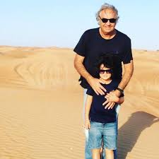 Altri cookies che possono essere utilizzati sono quelli. Flavio Briatore Eta Patrimonio Dimagrito Giovane Quanti Anni Ha Libro Elisabetta Gregoraci E Yacht Y Elisabetta Gregoraci Eta Di Dove Vive Instagram Pocket News Alert