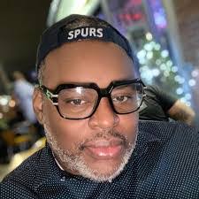 Shawn Falcon's Instagram, Twitter & Facebook