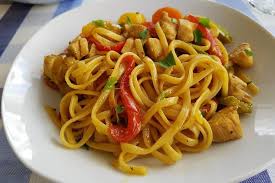 Pasta De Espaguetis Con Pollo Y Verduras Como Se Hace
