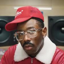 Sample Stories: MIKE & Monét 📁 When @mikelikesrap dropped his album  Showbiz! this January, it was another reminder of how deep his  crate-digging ear goes. Across the record, the New York rapper