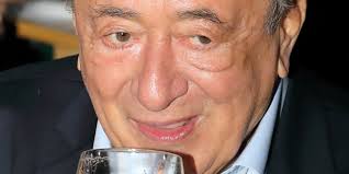Richard mörtel lugner1 (born 11 october 1932) is an austrian entrepreneur in the construction industry, a viennese society figure, and a former political. Richard Lugner Sieht Frauenpaar Bei Eroffnung Als Opernball Provokation Ggg At