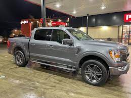 The lariat is a more advanced offering, so the workhorse regular cab falls away at this level. Iconic Silver Or Carbonized Grey Page 3 Ford F150 Forum Community Of Ford Truck Fans